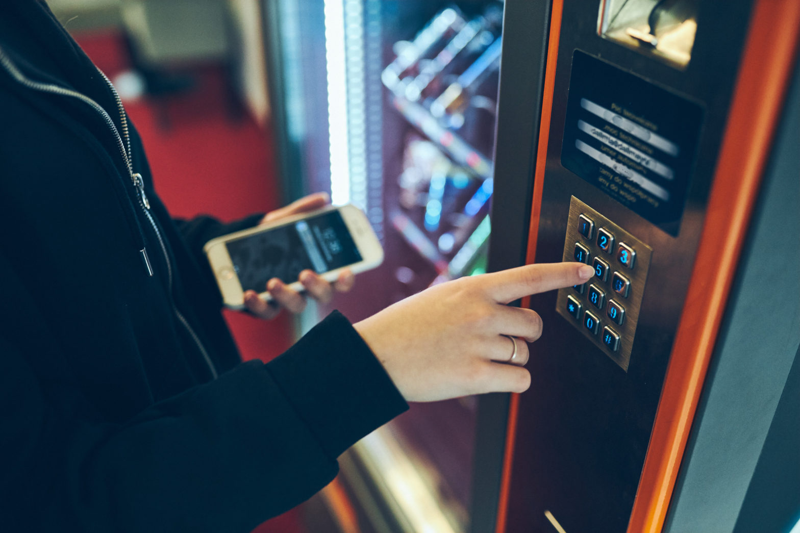 How To Get A Vending Machine License Dubai [2024 Guide] - WWF